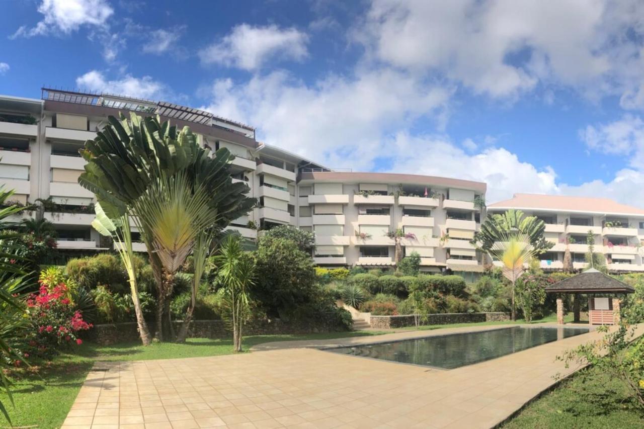 Naia Lodge Arue  Exterior photo